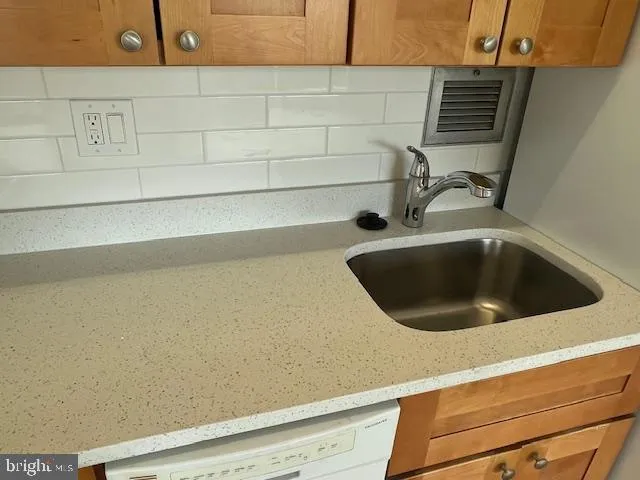 a close view of sink and tap