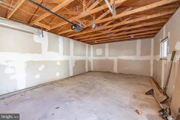 $2,900 | 608 Bethel Avenue, Aston, PA 19014