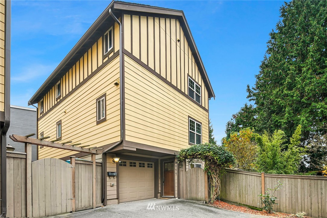 9111 45th Avenue Southwest Seattle, WA 98136 - Photo 1 of 26 Gallery Image 1