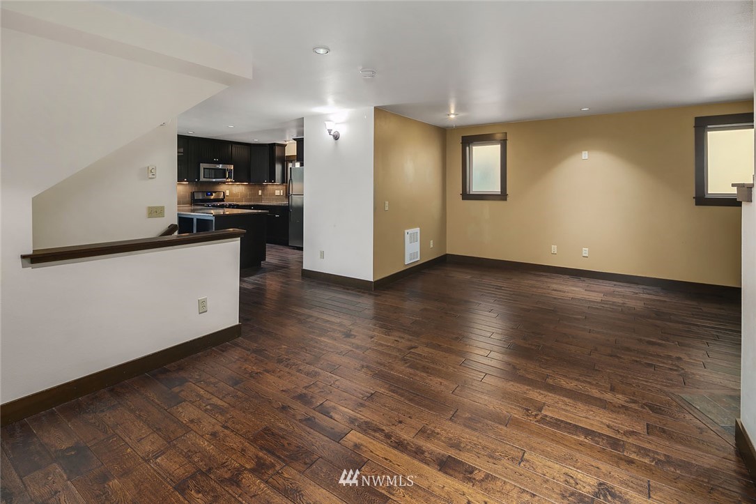 9111 45th Avenue Southwest Seattle, WA 98136 - Photo 12 of 26 Gallery Image 12