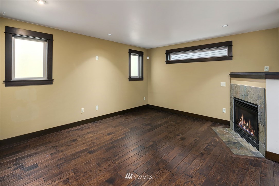 9111 45th Avenue Southwest Seattle, WA 98136 - Photo 10 of 26 Gallery Image 10