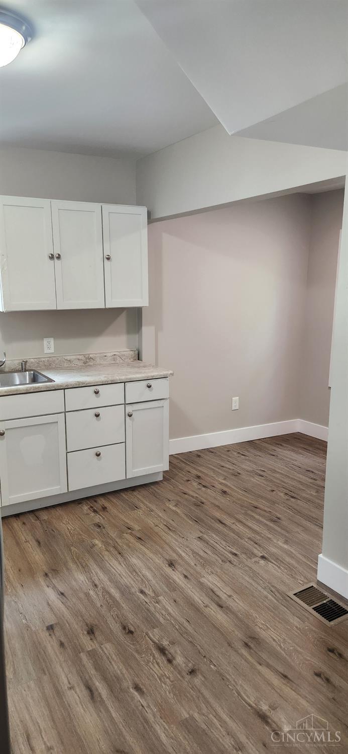 2044 Rugby Road Dayton, OH 45406 - Photo 5 of 12 Gallery Image 5