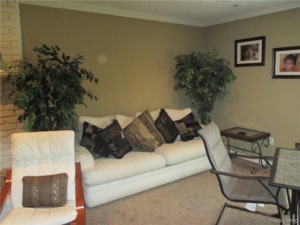 623 Snowmass Drive Rochester, MI 48309 - Photo 14 of 38 IMG_1844.JPG