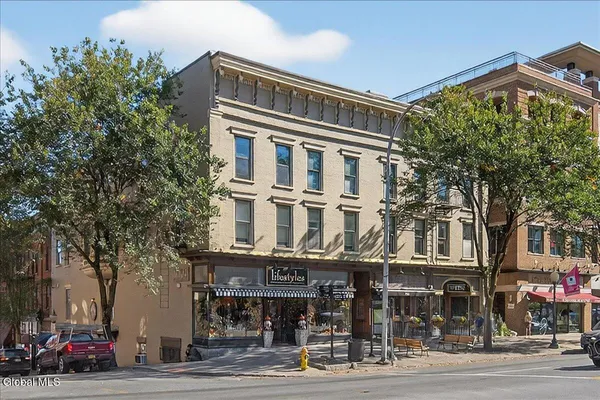 $1,750 | 432 Broadway, Unit 26, Saratoga Springs, NY 12866