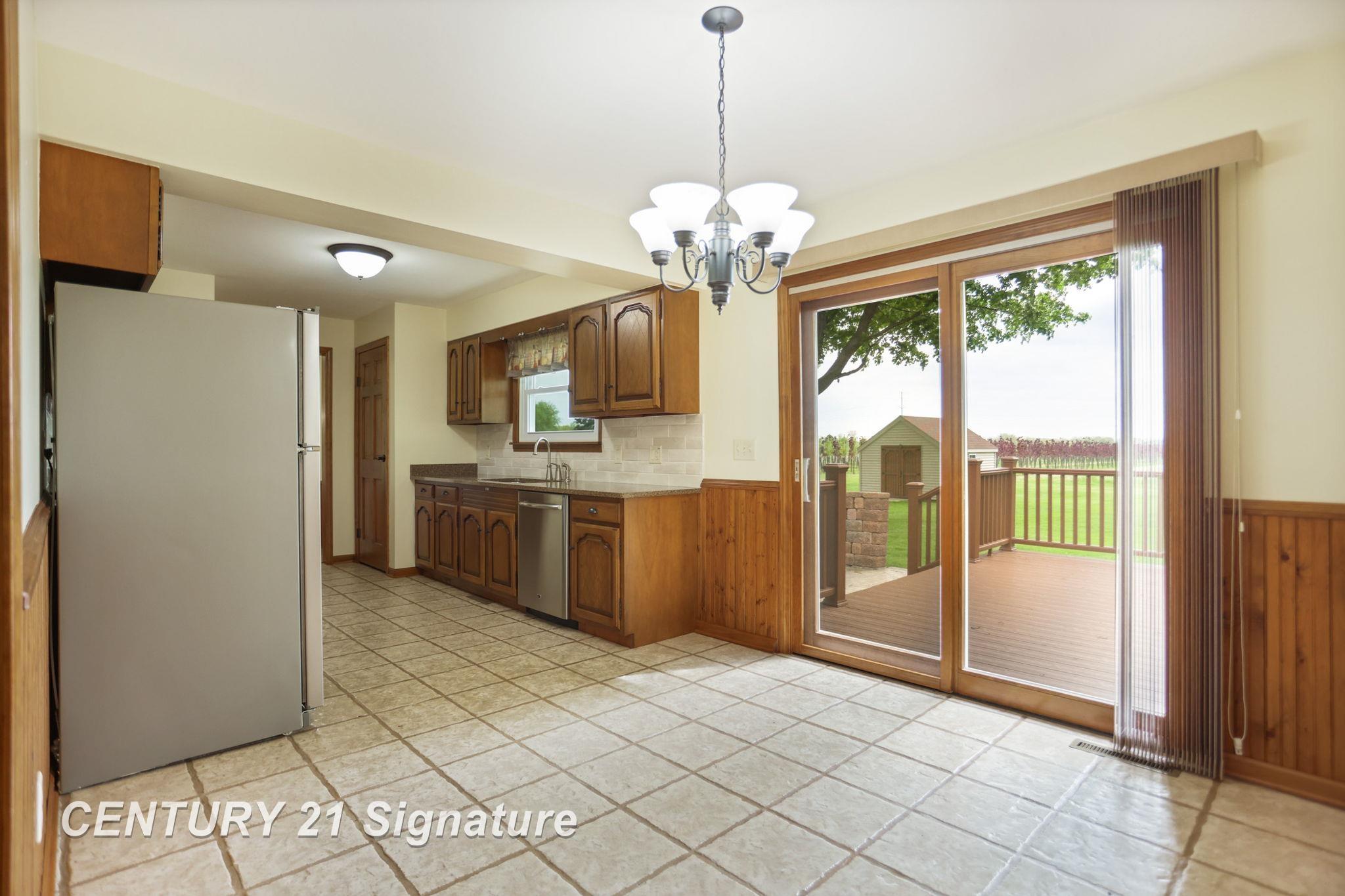 2177 Jarabec Road Saginaw, MI 48609 - Photo 12 of 57 50141508-1e6ad300-2c45-4f17-8bee-0857f3cec144.JPG