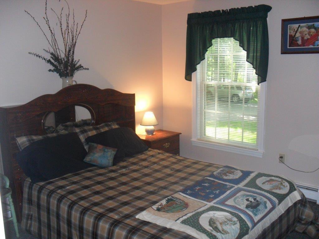 6 Middle Road Oakland, ME 04963 - Photo 13 of 33 1st floor bedroom