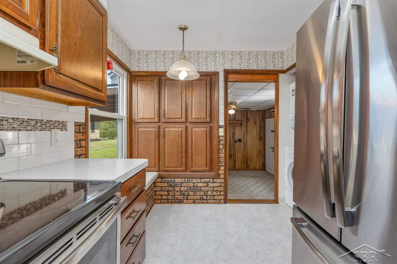 596 Rustic Road Saginaw, MI 48604 - Photo 7 of 33 50050248-6.JPG
