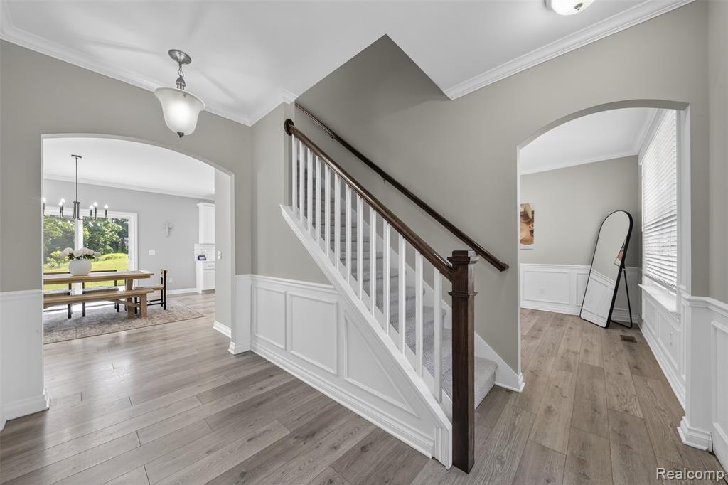 2429 Walnut View Drive Howell, MI 48855 - Photo 4 of 30