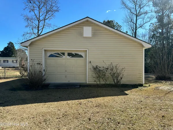 $2,200 | 1030 Daniel Drive, Jacksonville, NC 28540