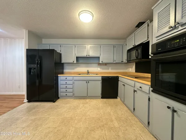 $2,200 | 1030 Daniel Drive, Jacksonville, NC 28540