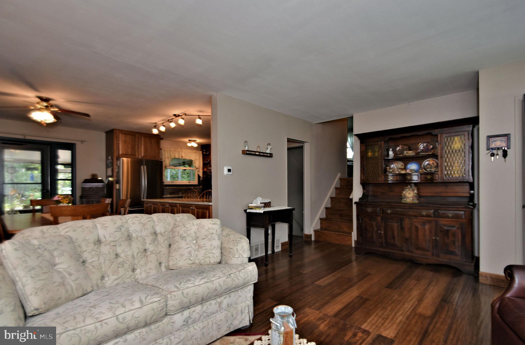 102 Devon Road Chalfont, PA 18914 - Photo 5 of 29 LR/DR