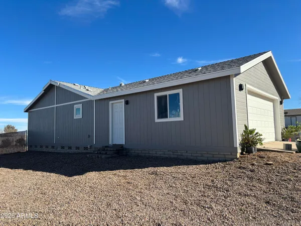 $245,000 | 7053 South Elmer Loop, Hereford, AZ 85615