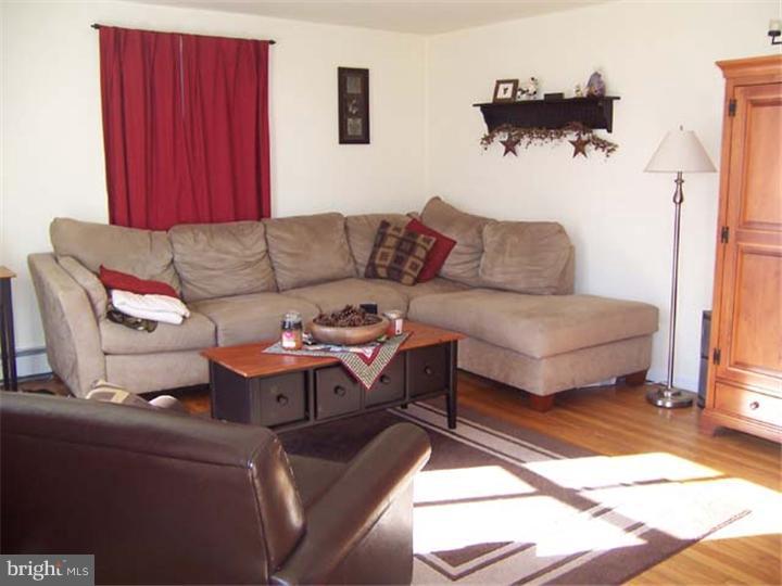 73 Buckwalter Road Pottstown, PA 19465 - Photo 3 of 21