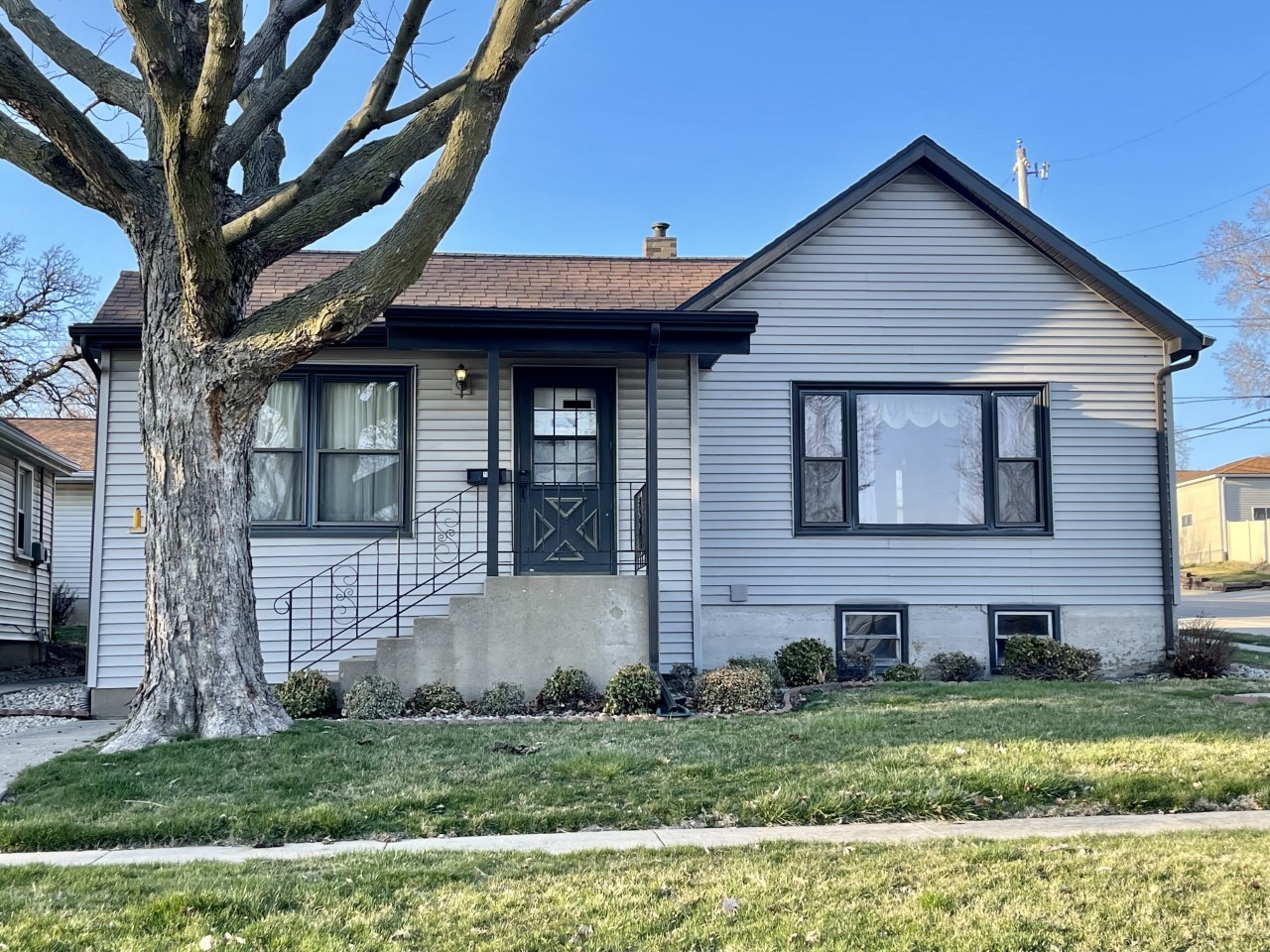100 West Iowa Street Spring Valley, IL 61362 - Photo 1 of 19 Gallery Image 1