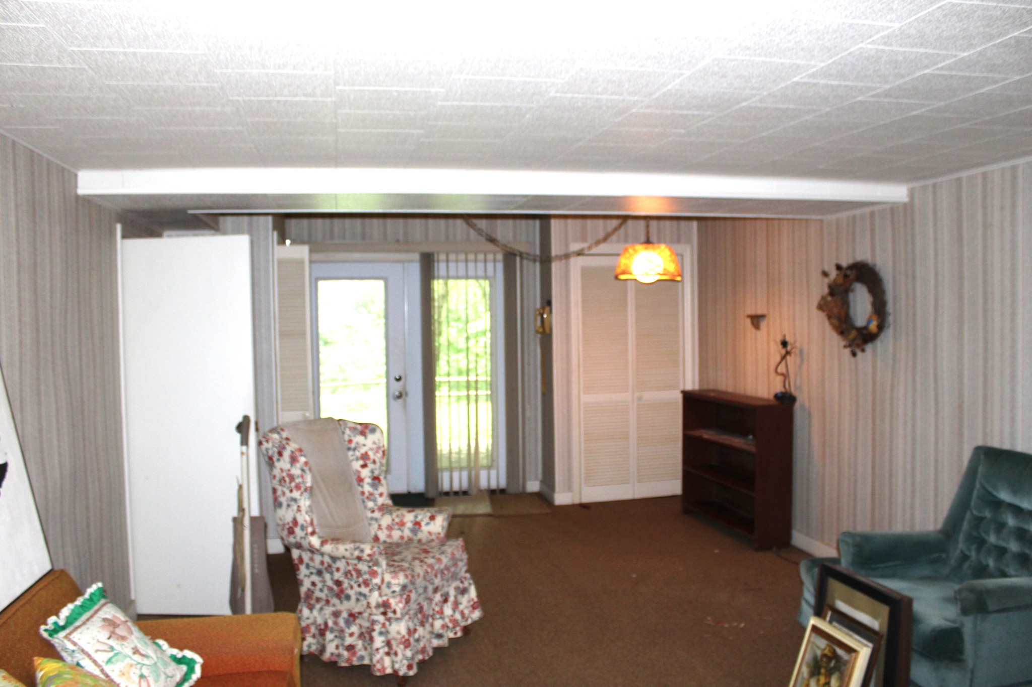 200 Primrose Lane Morrison, TN 37357 - Photo 18 of 53 a view of a livingroom with furniture and windows