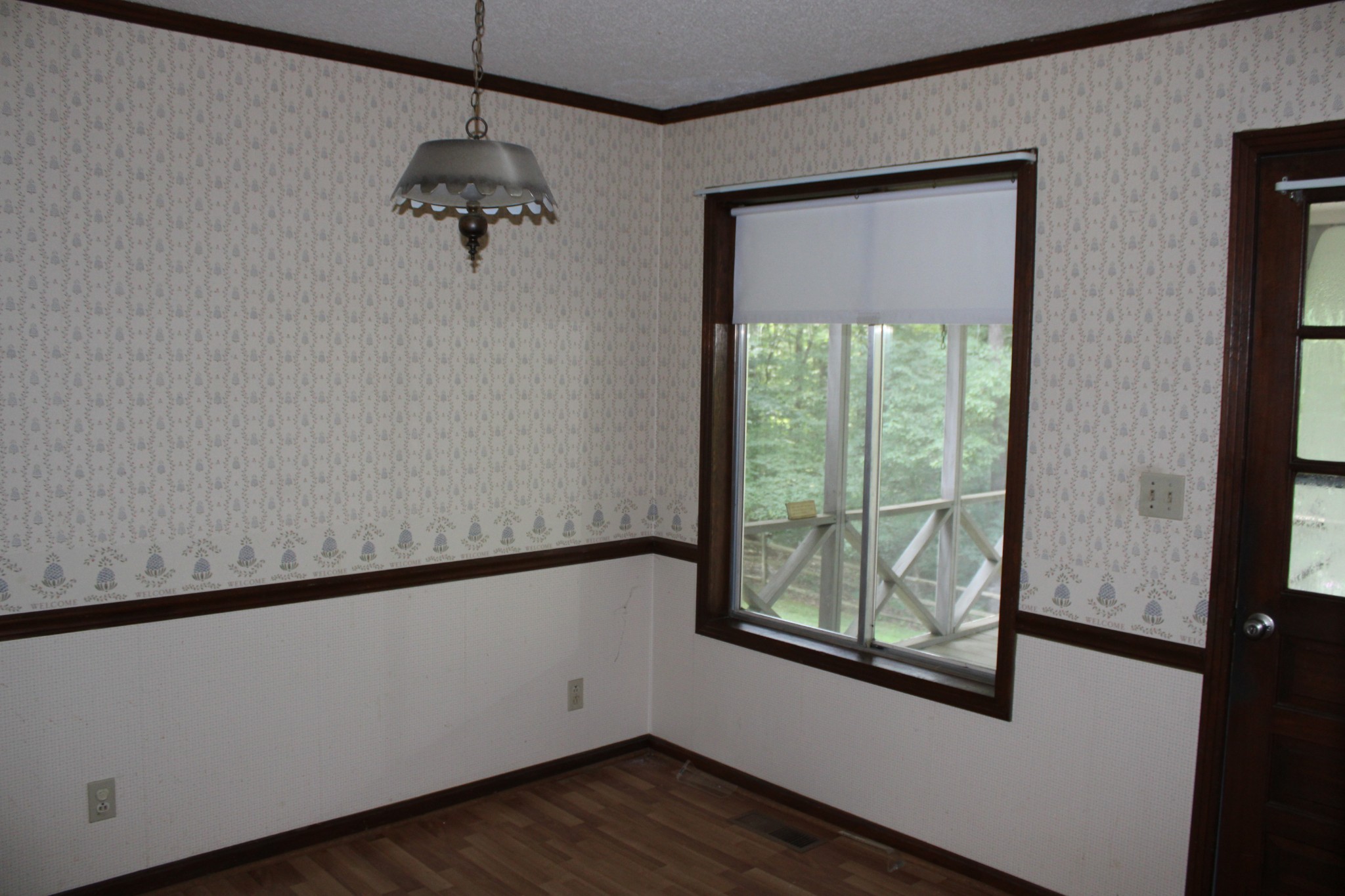 200 Primrose Lane Morrison, TN 37357 - Photo 19 of 53 a view of a hallway with wooden floor and a window