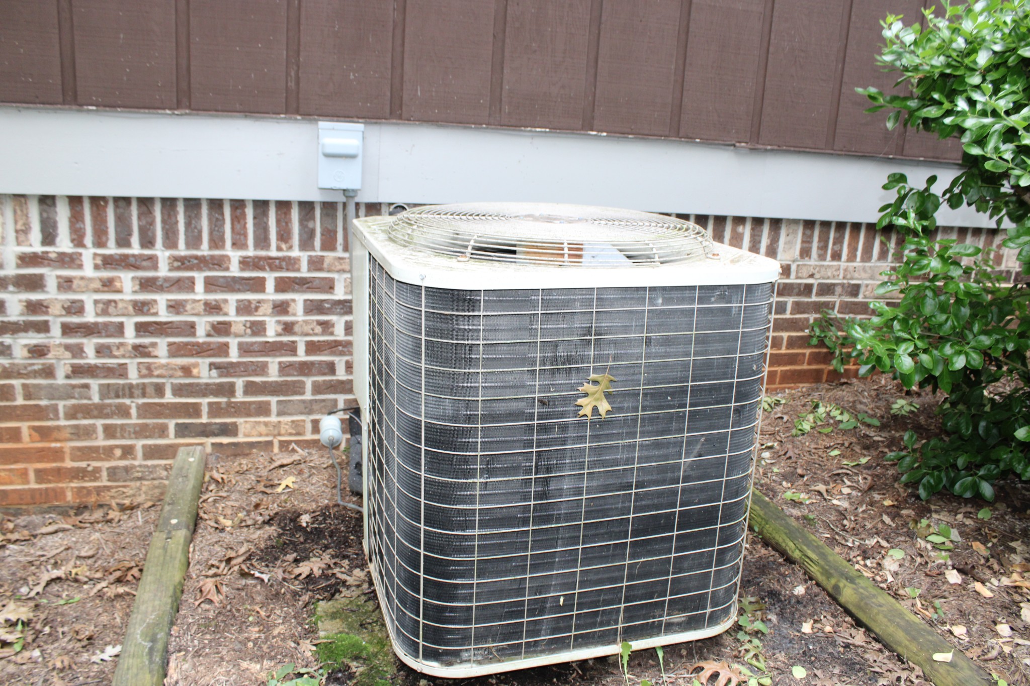 200 Primrose Lane Morrison, TN 37357 - Photo 46 of 53 a bathroom with a shower