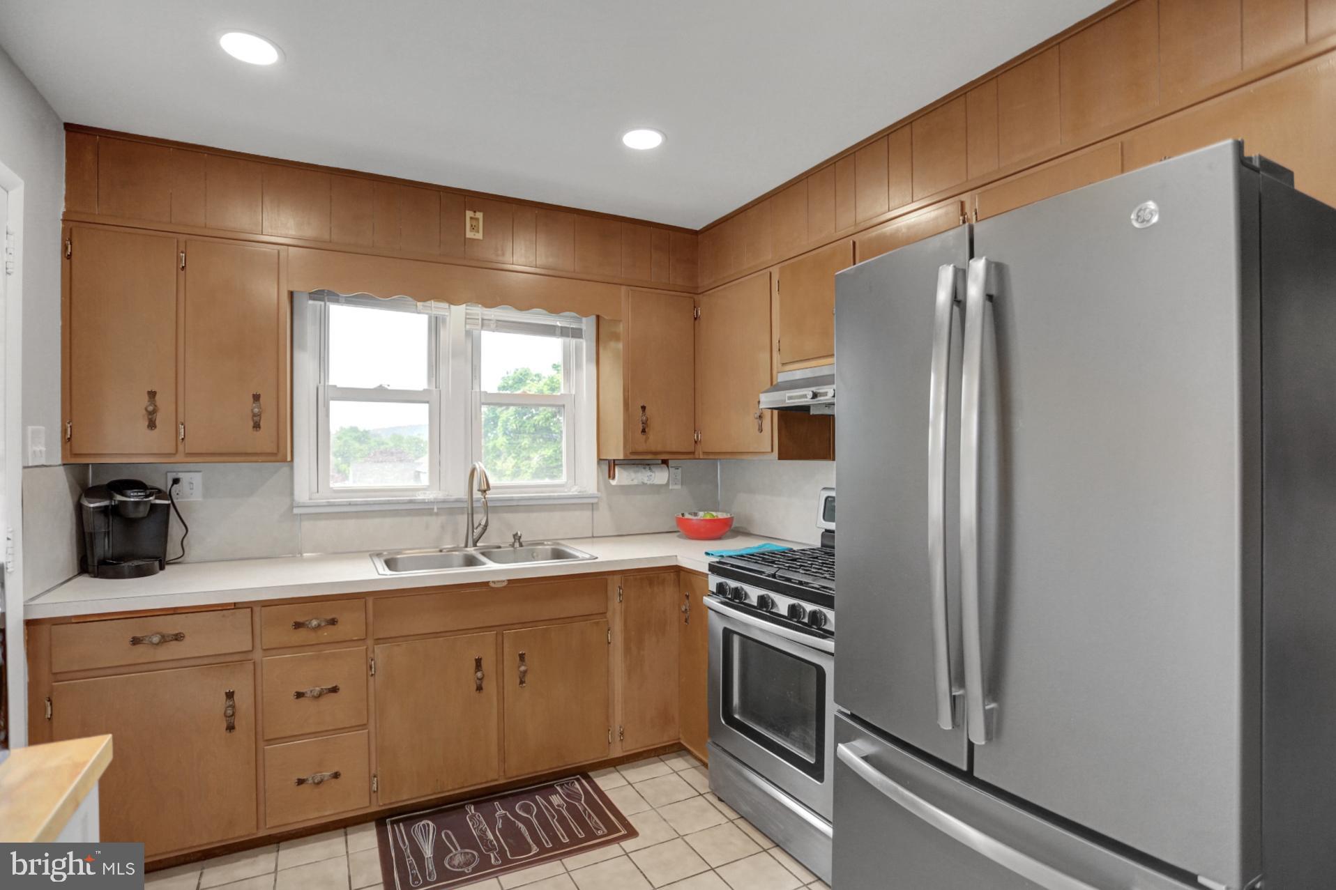 1324 Scott Street Reading, PA 19607 - Photo 14 of 42 New recessed lighting