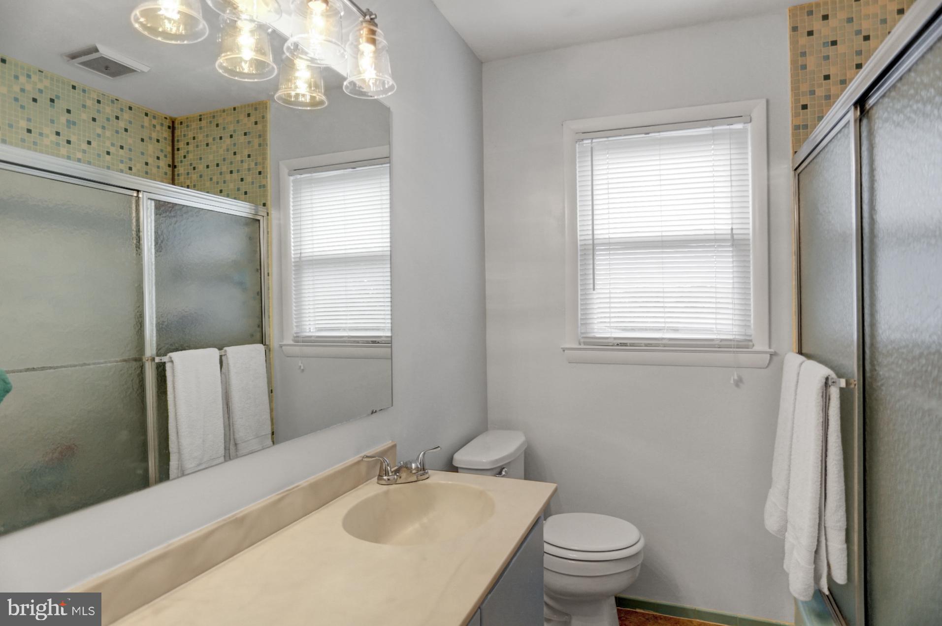 1324 Scott Street Reading, PA 19607 - Photo 18 of 42 Remodeled full bath