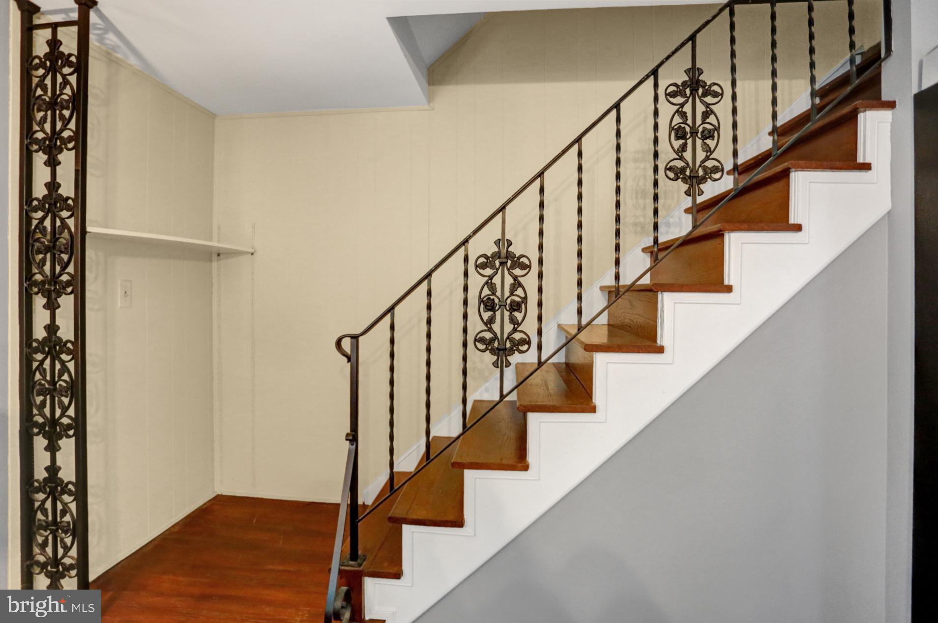 1324 Scott Street Reading, PA 19607 - Photo 25 of 42 Love these stairs