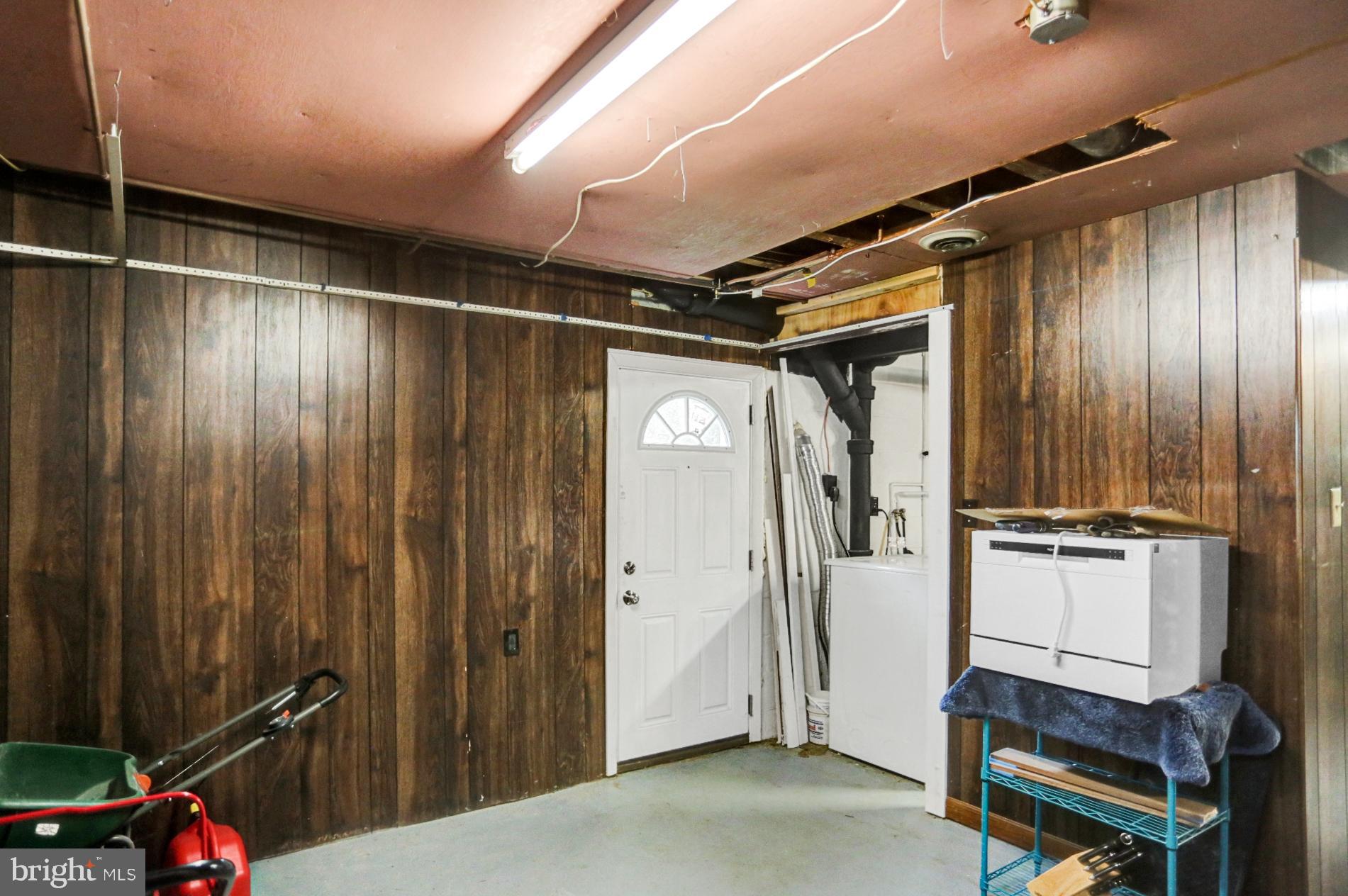 1324 Scott Street Reading, PA 19607 - Photo 37 of 42 Lower level access to rear yard.