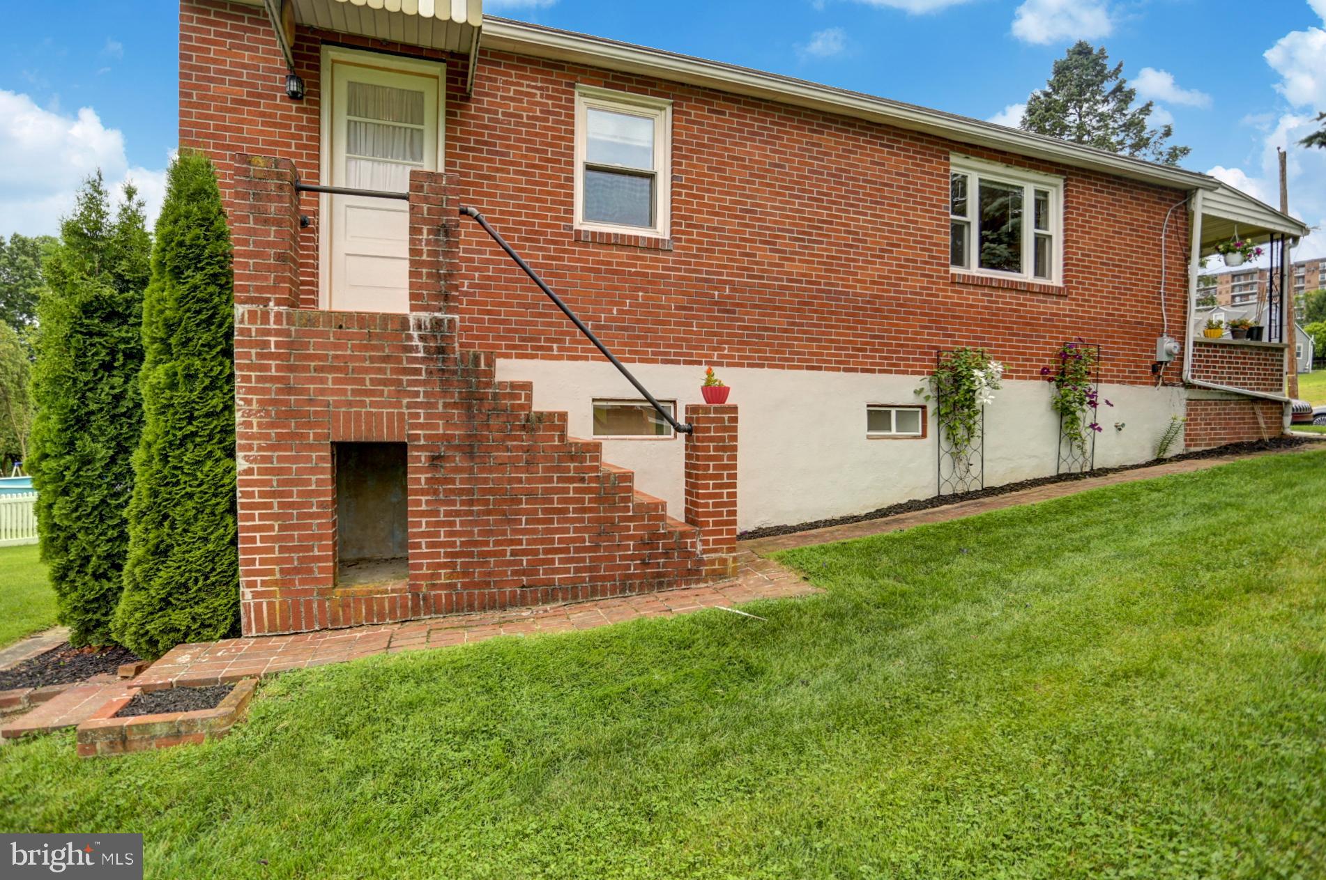 1324 Scott Street Reading, PA 19607 - Photo 5 of 42 Gallery Image 5
