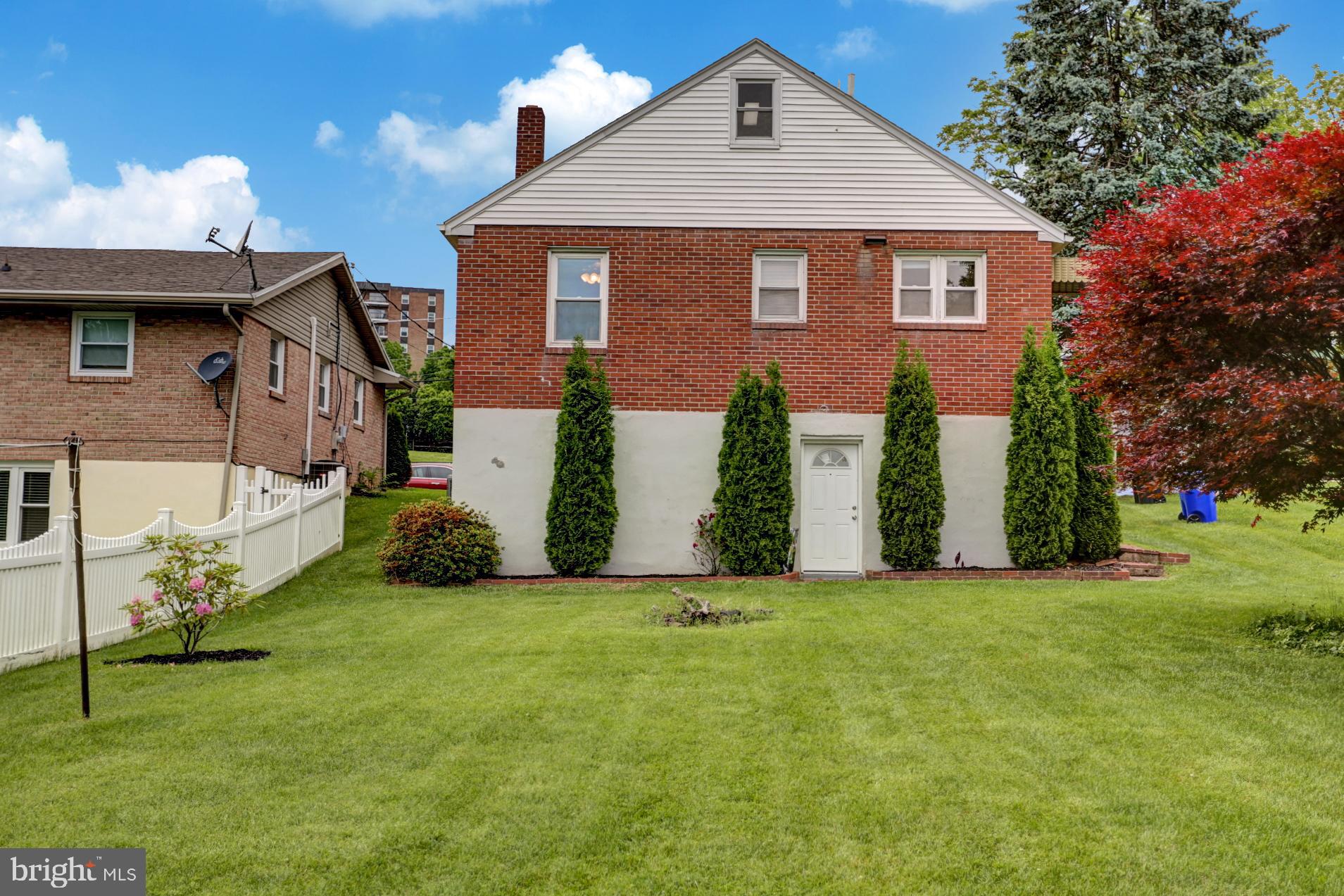 1324 Scott Street Reading, PA 19607 - Photo 6 of 42 This yard is amazing