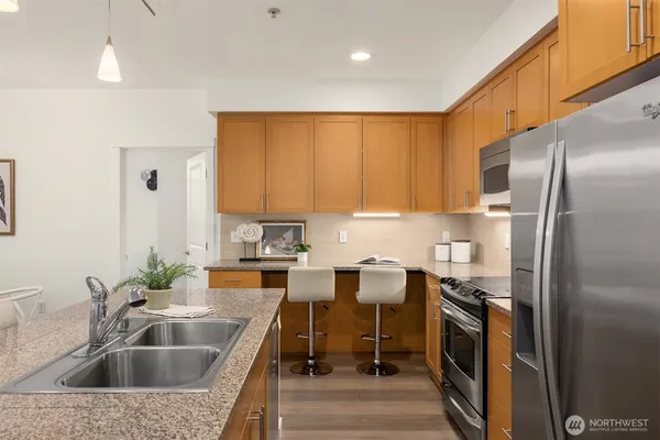 $795,000 | 180 Harbor Square Loop Northeast, Unit B 119, Bainbridge Island, WA 98110