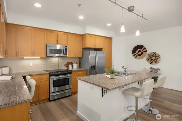 $795,000 | 180 Harbor Square Loop Northeast, Unit B 119, Bainbridge Island, WA 98110