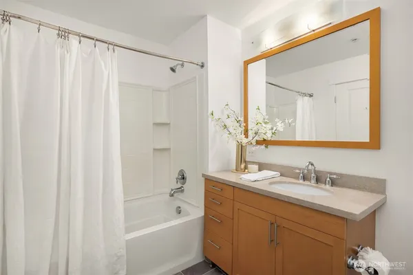 $795,000 | 180 Harbor Square Loop Northeast, Unit B 119, Bainbridge Island, WA 98110