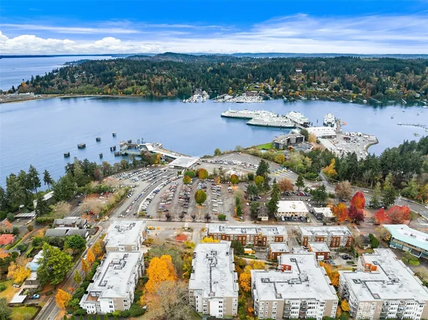 $795,000 | 180 Harbor Square Loop Northeast, Unit B 119, Bainbridge Island, WA 98110