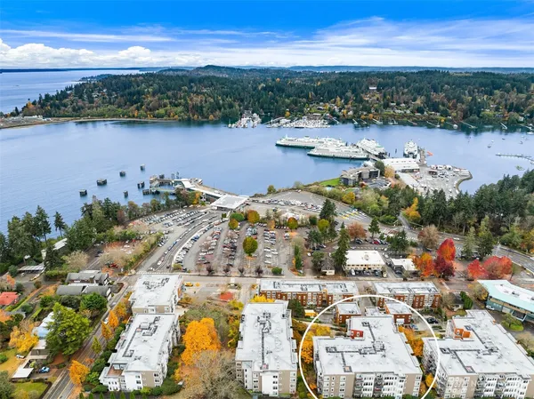 $795,000 | 180 Harbor Square Loop Northeast, Unit B 119, Bainbridge Island, WA 98110