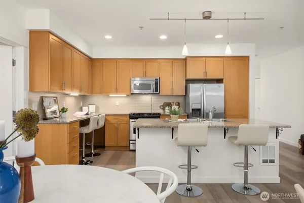 $795,000 | 180 Harbor Square Loop Northeast, Unit B 119, Bainbridge Island, WA 98110