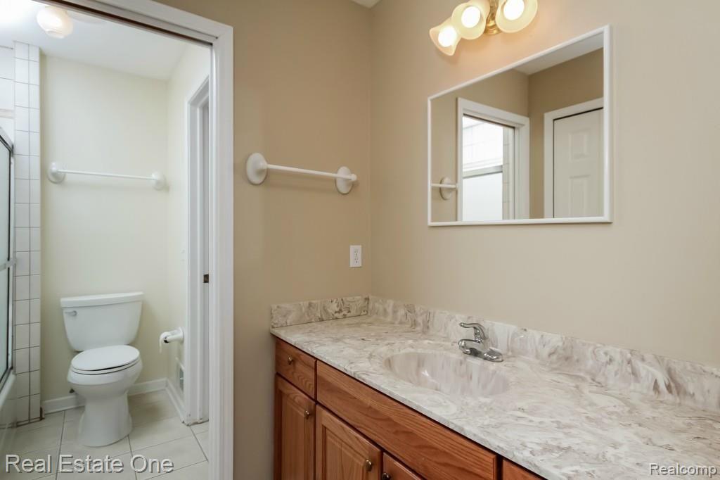 12956 Hummingbird Ridge Davisburg, MI 48350 - Photo 44 of 57 UPPER BATH 2