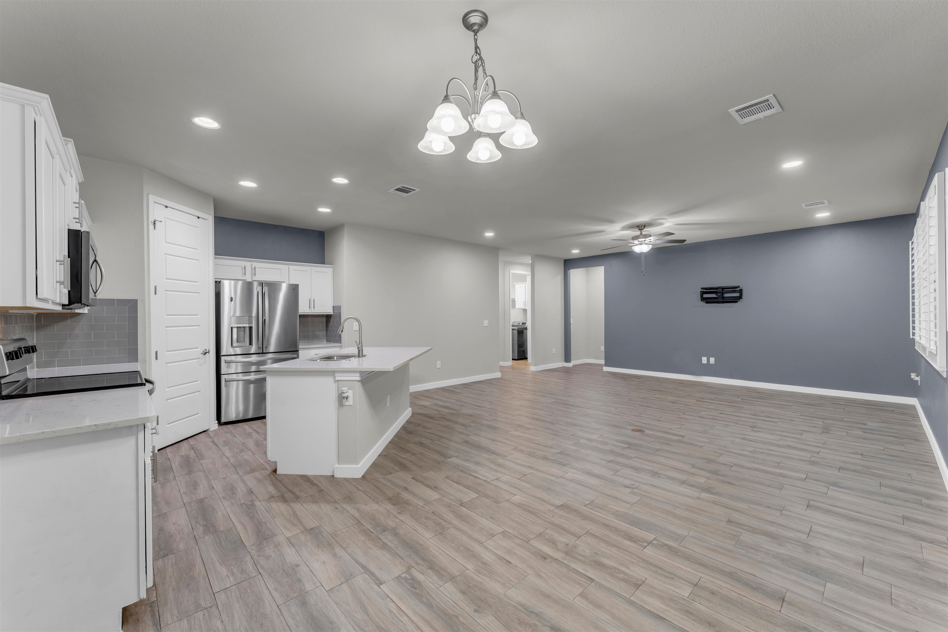 511 Taylor Drive Horseshoe Bay, TX 78657 - Photo 7 of 36