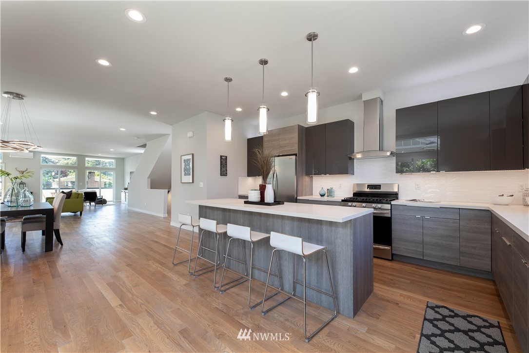 3856 Renton Avenue South Seattle, WA 98108 - Photo 7 of 24