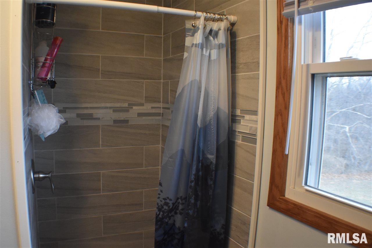10034 East Ragle Road Astoria, IL 61501 - Photo 12 of 26