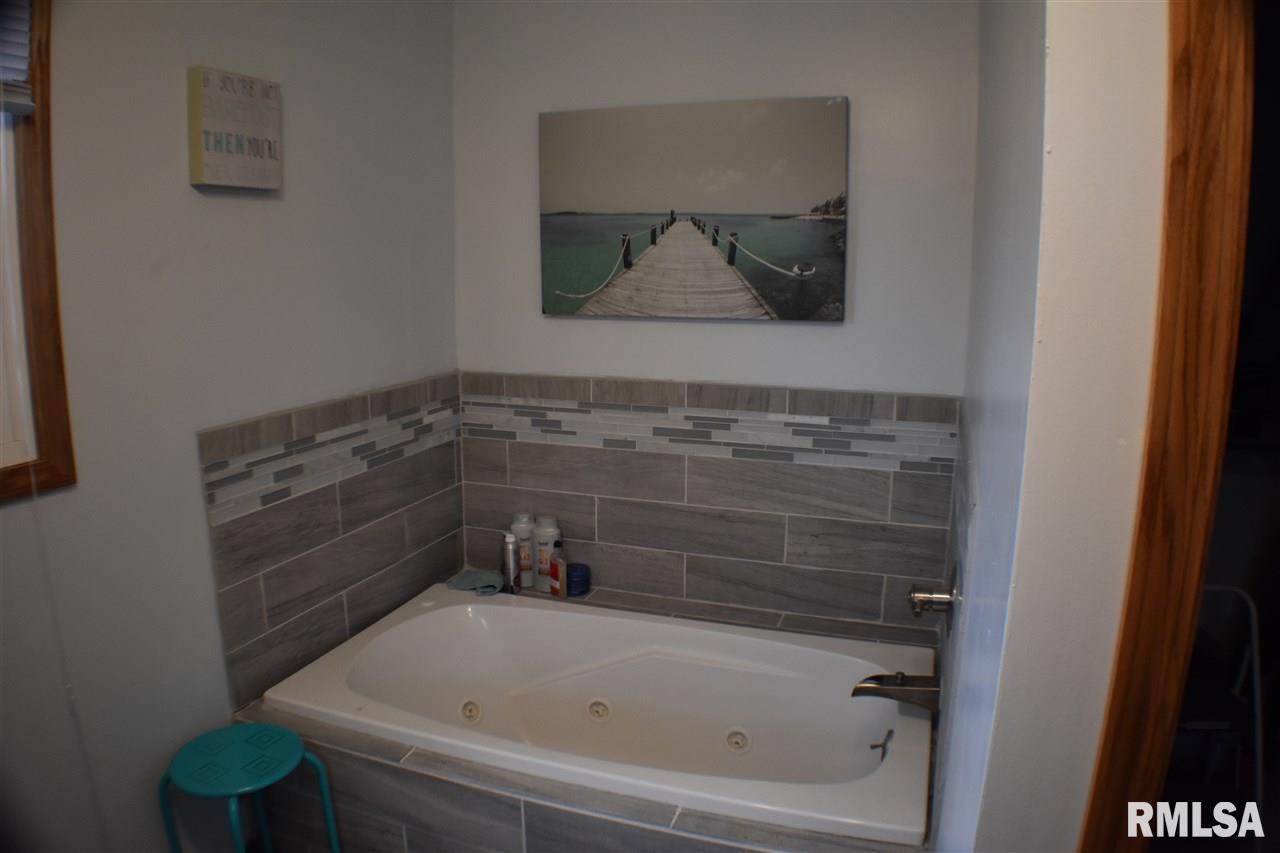 10034 East Ragle Road Astoria, IL 61501 - Photo 14 of 26
