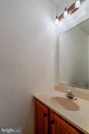 $279,900 | 4 Acorn Boulevard, Lancaster, PA 17602