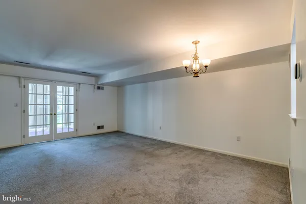 $279,900 | 4 Acorn Boulevard, Lancaster, PA 17602
