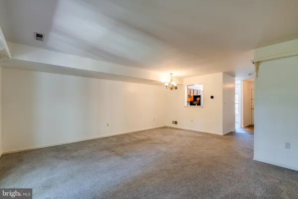 $279,900 | 4 Acorn Boulevard, Lancaster, PA 17602