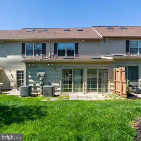 $279,900 | 4 Acorn Boulevard, Lancaster, PA 17602