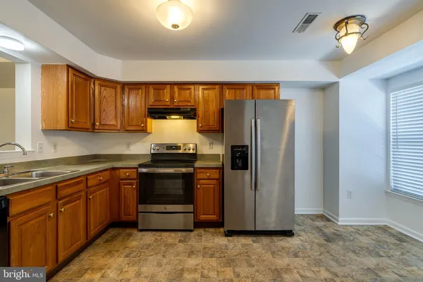 $279,900 | 4 Acorn Boulevard, Lancaster, PA 17602