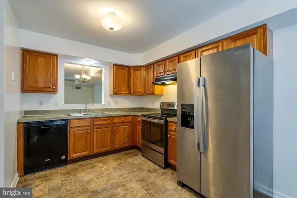 $279,900 | 4 Acorn Boulevard, Lancaster, PA 17602