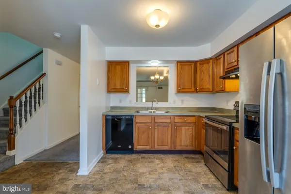 $279,900 | 4 Acorn Boulevard, Lancaster, PA 17602