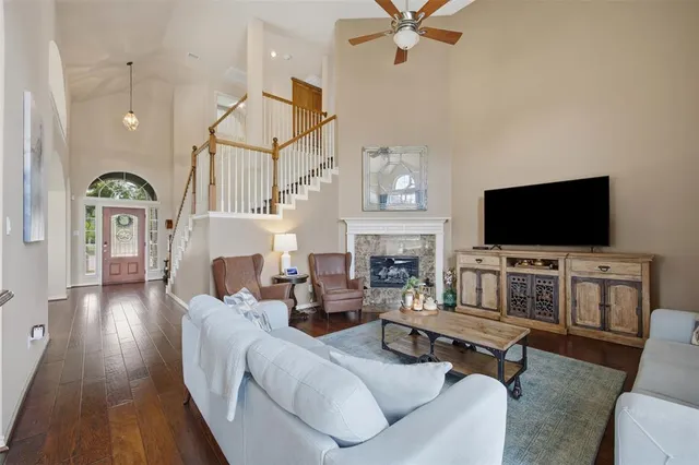 $3,100 | 607 Hilltop Drive, Murphy, TX 75094