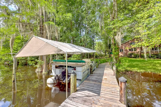 $850,000 | 184 Burbank, Cross, SC 29436