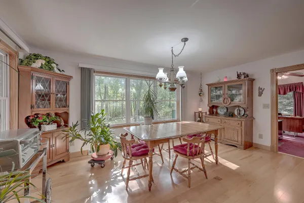 $850,000 | 184 Burbank, Cross, SC 29436