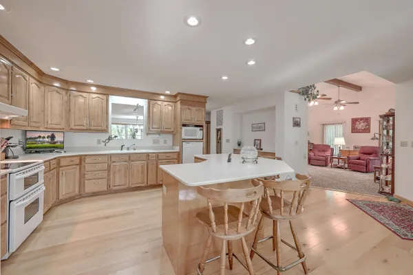 $850,000 | 184 Burbank, Cross, SC 29436