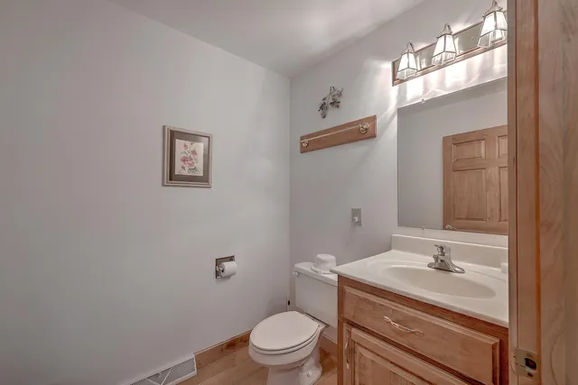 $850,000 | 184 Burbank, Cross, SC 29436